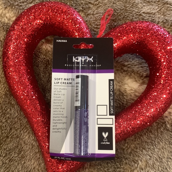 NEW SEALED NYX MAKE-UP BUNDLE - Picture 2 of 4